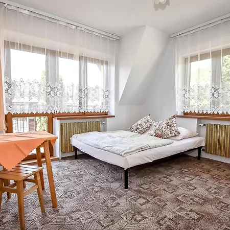 U Landy Oda ve Kahvaltı 3*